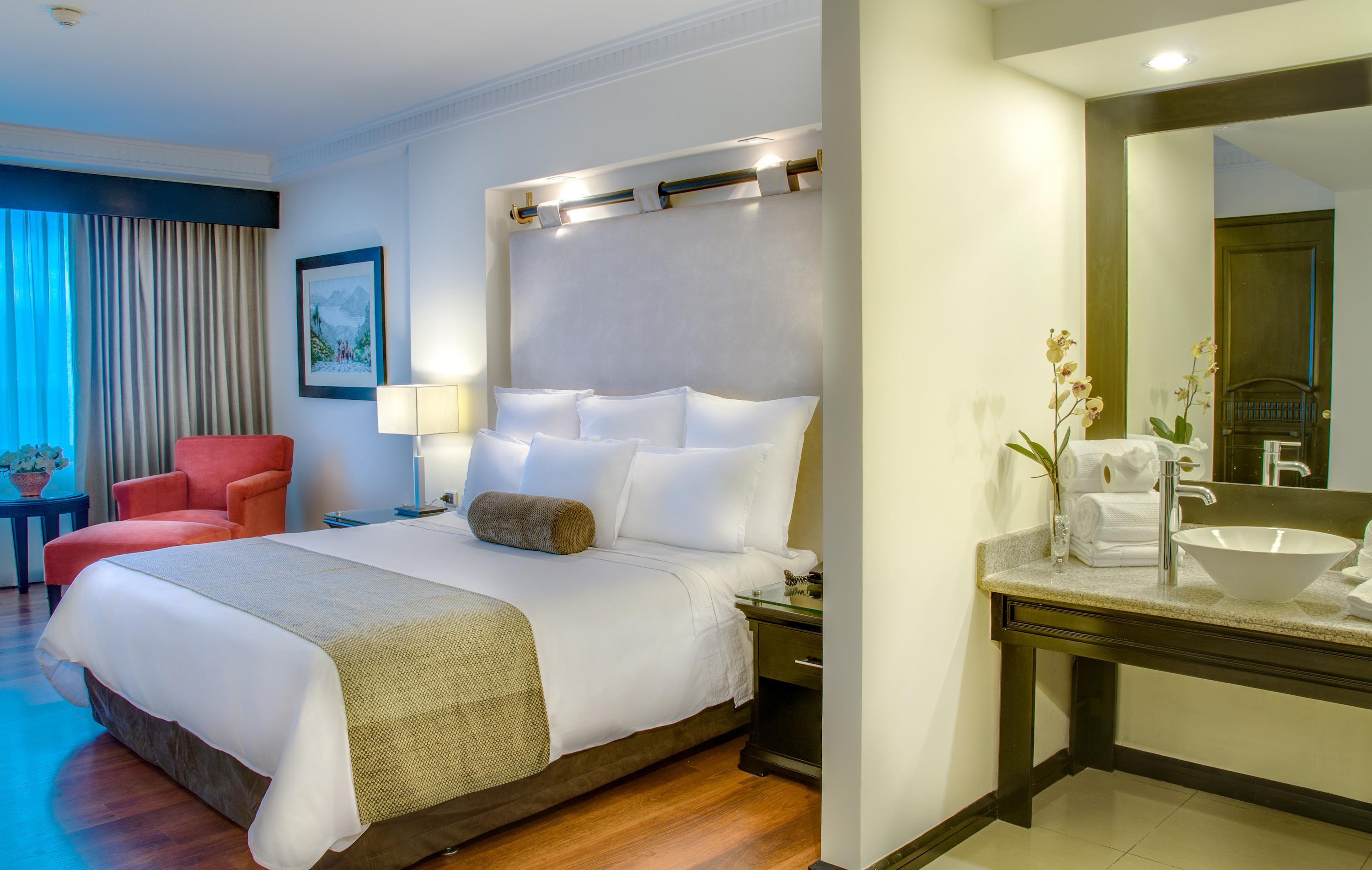 Grand Tikal Futura Hotel Guatemala City Bagian luar foto