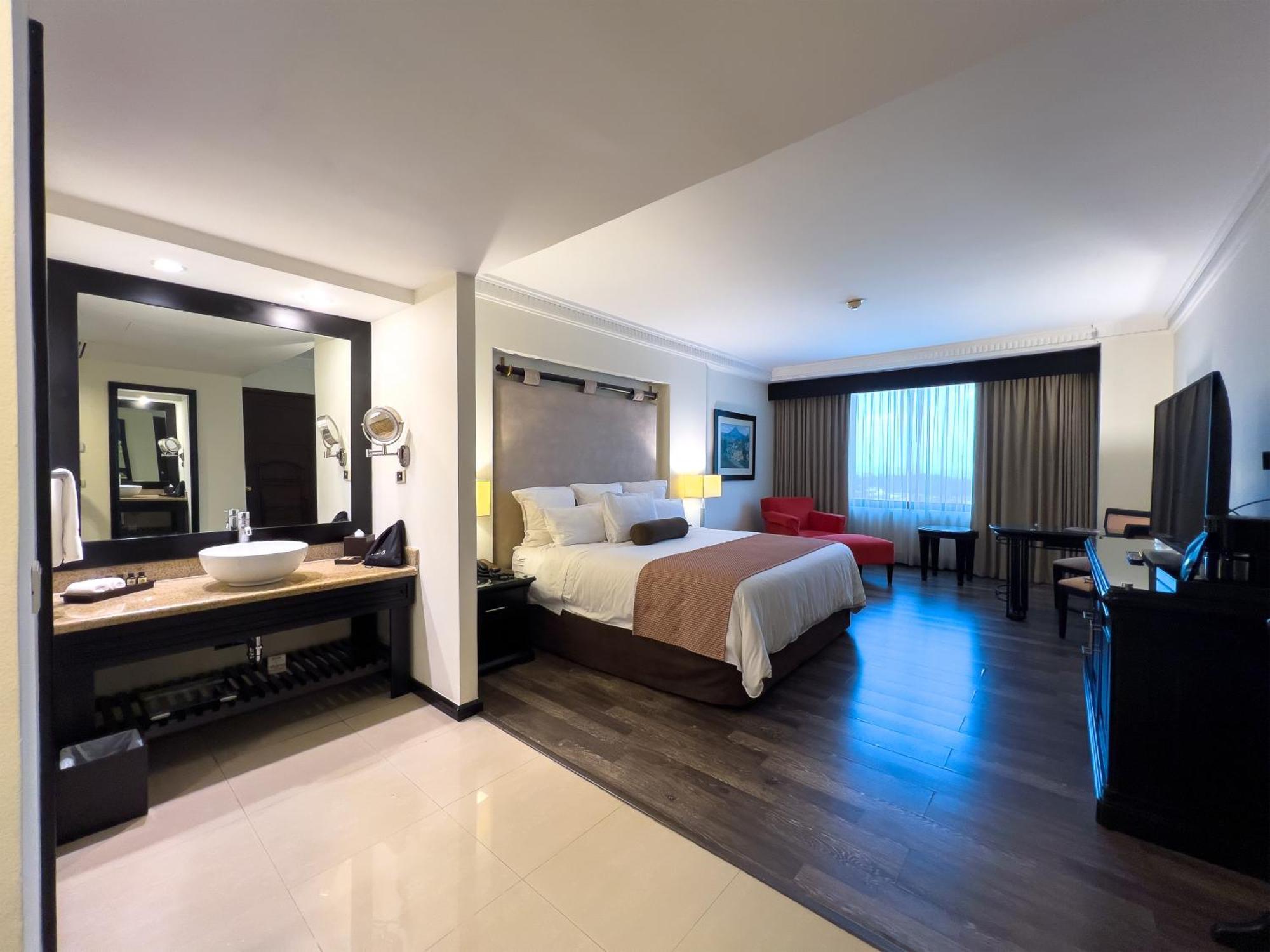 Grand Tikal Futura Hotel Guatemala City Ruang foto