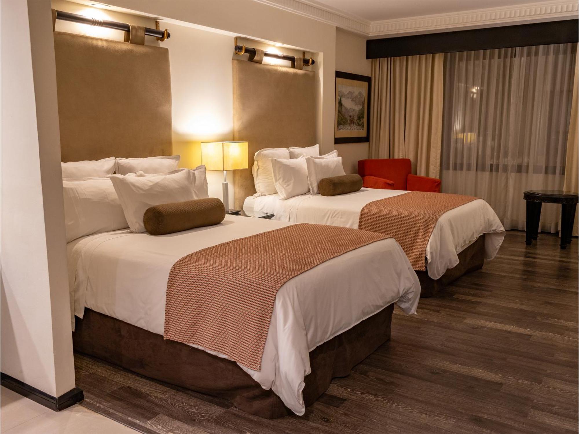 Grand Tikal Futura Hotel Guatemala City Ruang foto