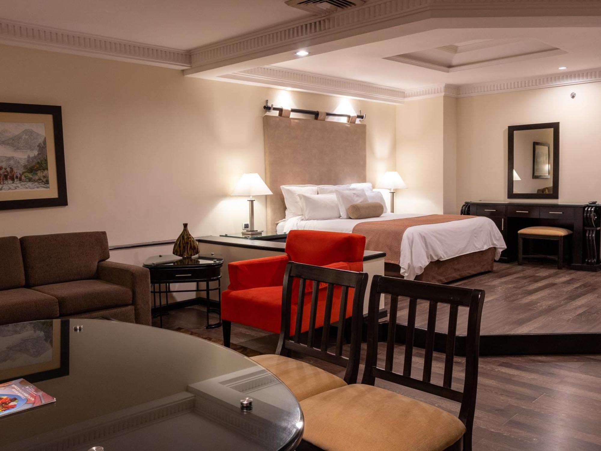 Grand Tikal Futura Hotel Guatemala City Ruang foto